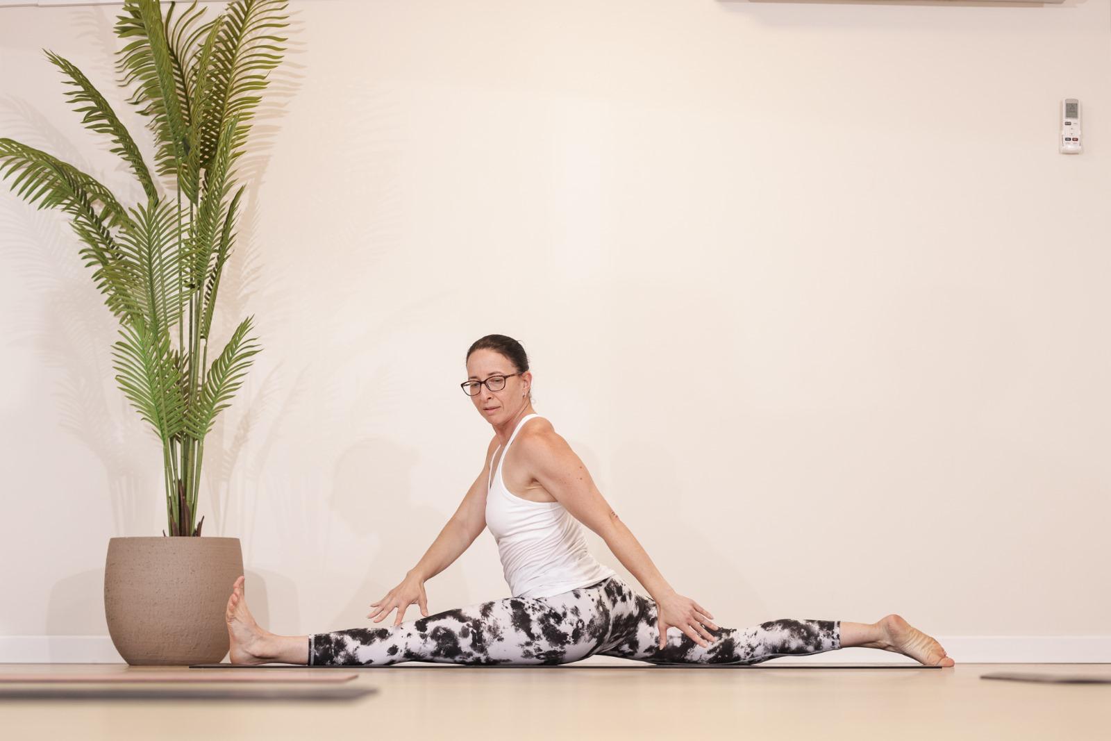 מירב - מדריכת קורס גמישות ומוביליטי